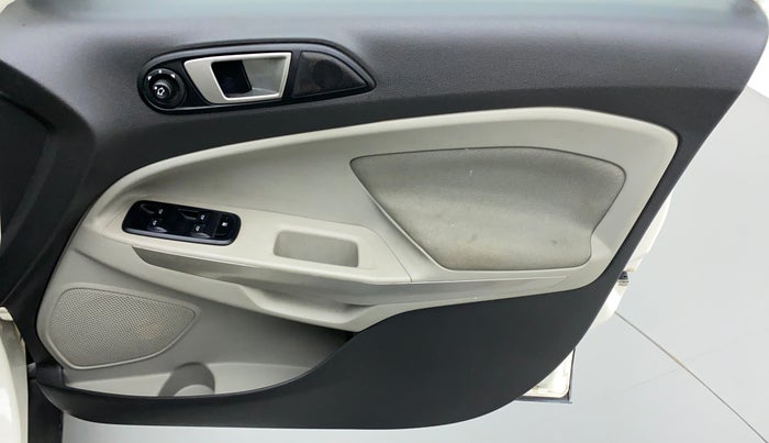 2015 Ford Ecosport 1.5 TITANIUM TI VCT, Petrol, Manual, 98,053 km, Driver Side Door Panels Control