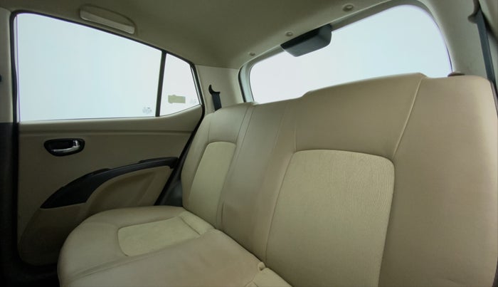 2015 Hyundai i10 SPORTZ 1.1 IRDE2, Petrol, Manual, 37,085 km, Right Side Rear Door Cabin