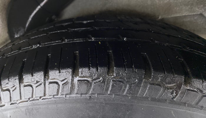 2015 Hyundai i10 SPORTZ 1.1 IRDE2, Petrol, Manual, 37,085 km, Left Rear Tyre Tread