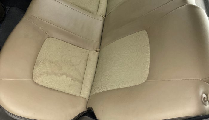 2015 Hyundai i10 SPORTZ 1.1 IRDE2, Petrol, Manual, 37,085 km, Second-row left seat - Cover slightly stained