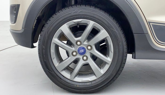 2018 Ford FREESTYLE TITANIUM PLUS 1.2 PETROL, Petrol, Manual, 33,256 km, Right Rear Wheel