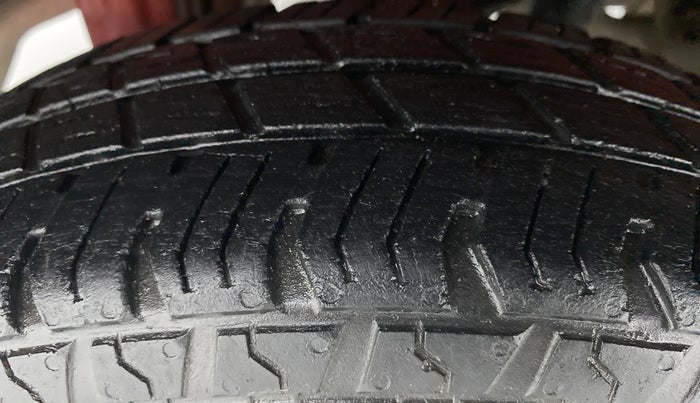 2015 Maruti Alto 800 LXI, Petrol, Manual, 24,378 km, Right Rear Tyre Tread