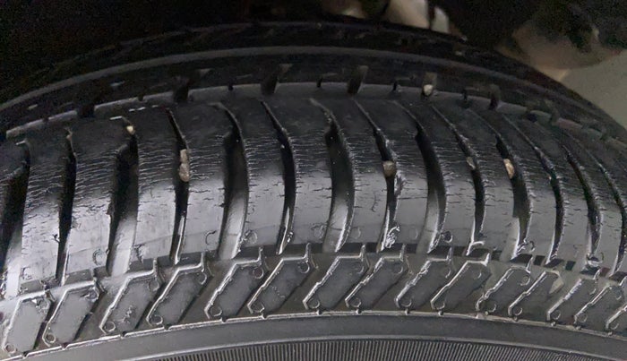 2014 Ford Ecosport TREND 1.5L DIESEL, Diesel, Manual, 59,422 km, Left Front Tyre Tread