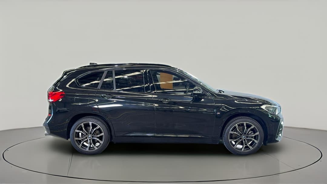 2022 BMW X1 sDrive 20i M Sport, Automatic, 38718 km, Right Side View