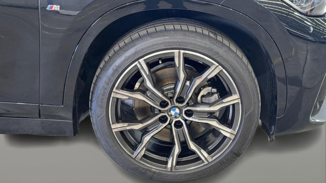 2022 BMW X1 sDrive 20i M Sport, Automatic, 38718 km, Right Front Wheel