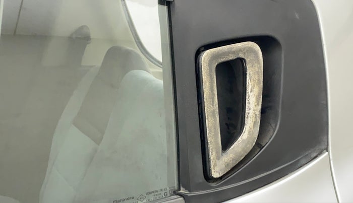 2018 Mahindra Kuv100 K2 TRIP CNG, CNG, Manual, 89,617 km, Rear left door - Chrome on handle has slight discoularation
