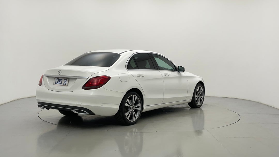 Right Back Diagonal (45- Degree) View