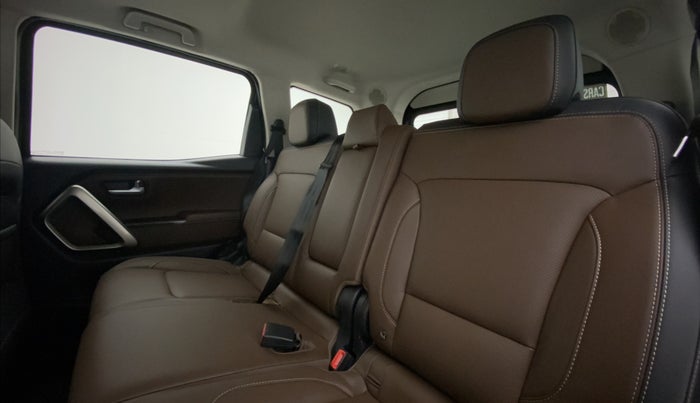 2022 Mahindra SCORPIO-N Z8 L PETROL AT 7 STR, Petrol, Automatic, 6,351 km, Right Side Rear Door Cabin