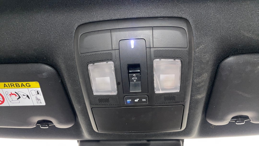 On-Roof Controls/Sunglass holder