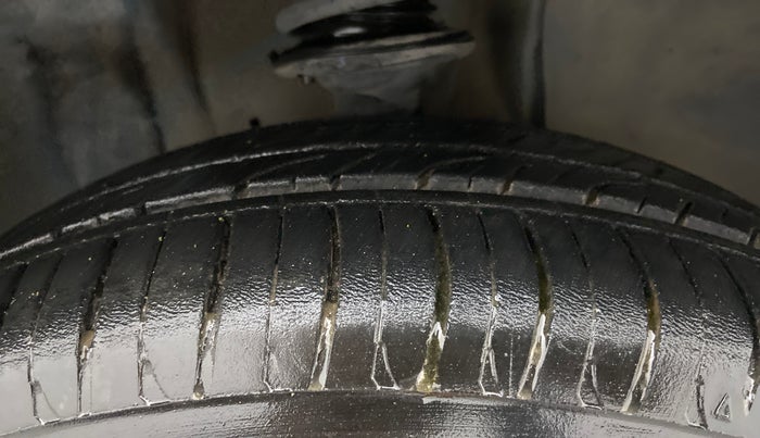 2017 Maruti IGNIS ZETA 1.2 AMT, Petrol, Automatic, 53,795 km, Right Front Tyre Tread