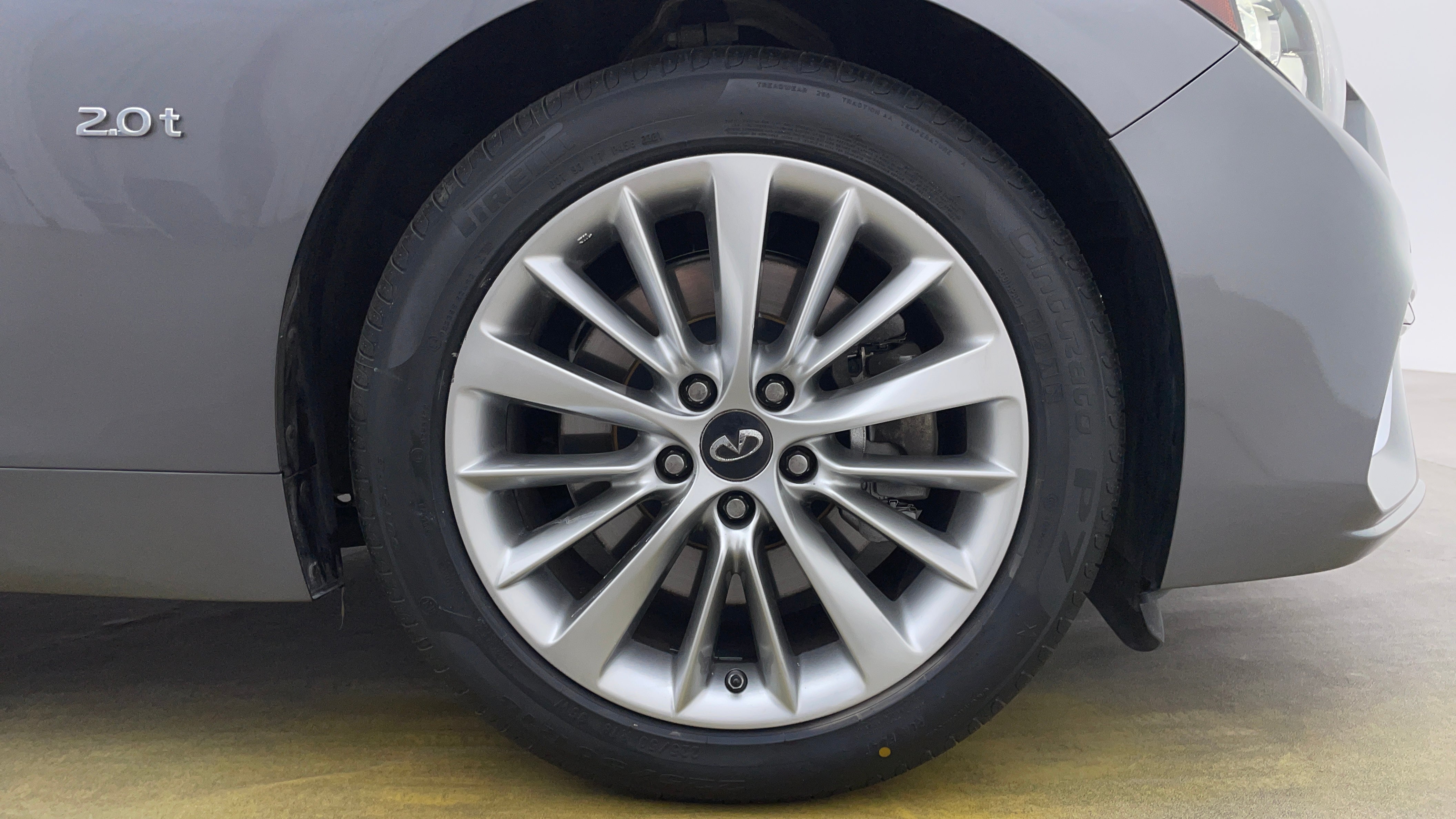 Infiniti Q50-Right Front Tyre