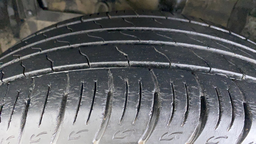 Left Front Tyre Tread