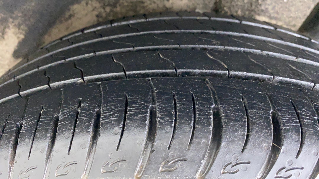Left Rear Tyre Tread