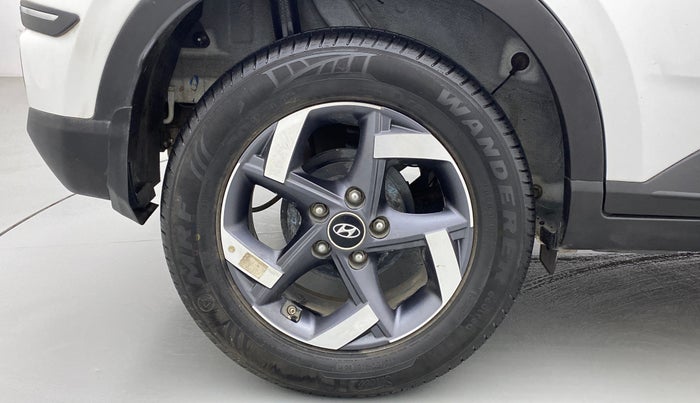 2022 Hyundai VENUE SX PLUS 1.0 TURBO DCT, Petrol, Automatic, 20,077 km, Right Rear Wheel