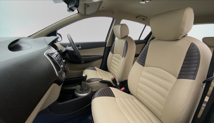2013 Hyundai i20 SPORTZ 1.2, Petrol, Manual, 48,177 km, Right Side Front Door Cabin