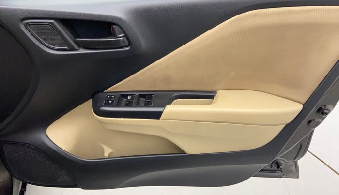 2015 Honda City SV MT PETROL, Petrol, Manual, 76,910 km, Driver Side Door Panels Control