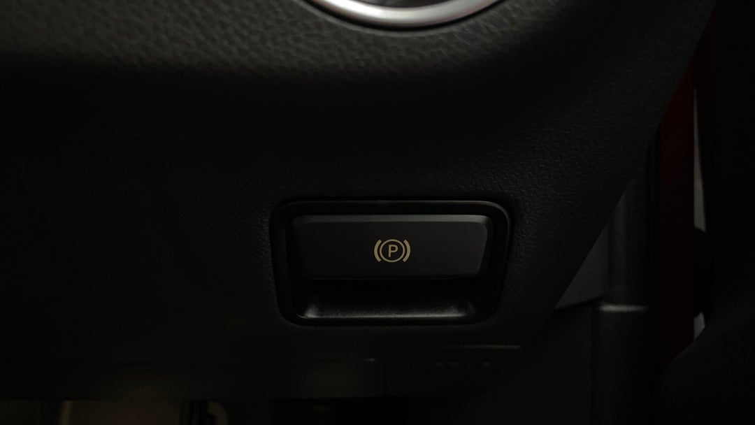 2019 Mercedes-benz GLA 180, Automatic, 64247 km, Handbrake