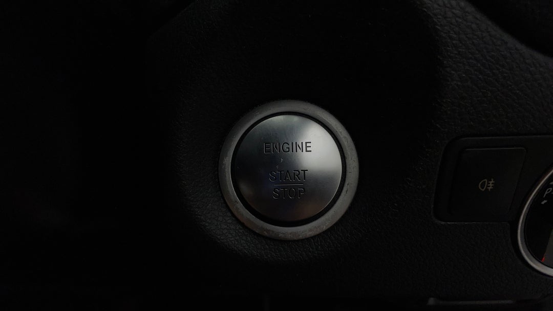 2019 Mercedes-benz GLA 180, Automatic, 64247 km, Keyless / Button Start