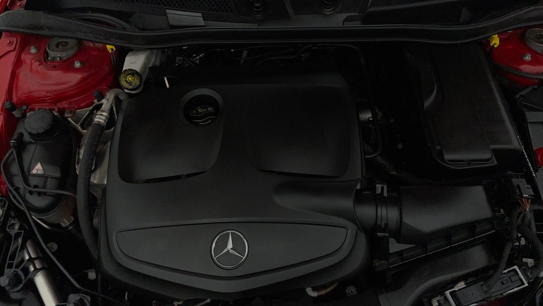 2019 Mercedes-benz GLA 180, Automatic, 64247 km, Open Bonnet (Engine)