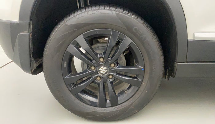2018 Maruti Vitara Brezza ZDI PLUS, Diesel, Manual, 48,642 km, Right Rear Wheel