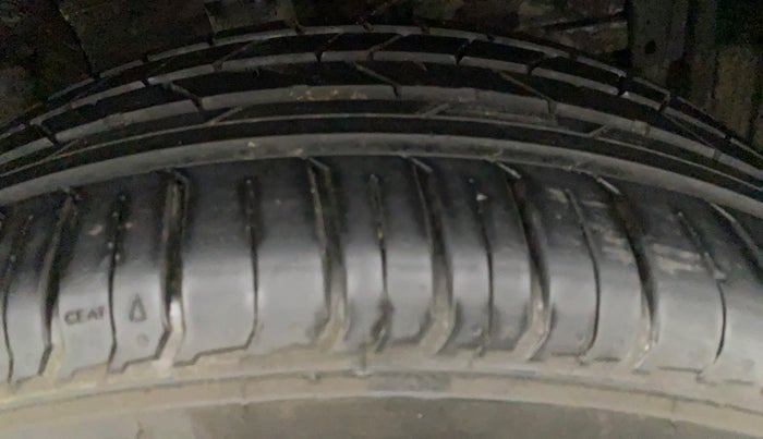 2018 Maruti Vitara Brezza ZDI PLUS, Diesel, Manual, 48,642 km, Left Rear Tyre Tread
