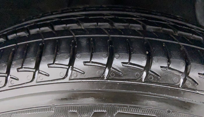 2014 Hyundai Grand i10 ASTA 1.2 VTVT, Petrol, Manual, 24,100 km, Right Front Tyre Tread
