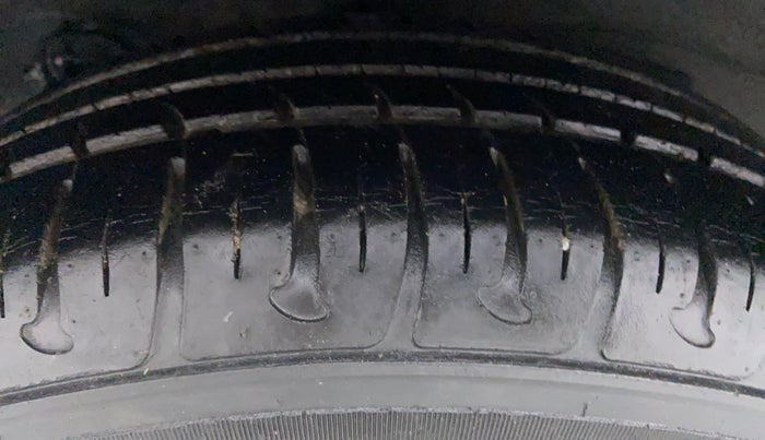 2014 Hyundai Grand i10 ASTA 1.2 VTVT, Petrol, Manual, 24,100 km, Right Rear Tyre Tread