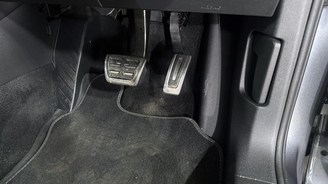 2019 Volkswagen Tiguan Allspace 162 Tsi Highline, Automatic, 63317 km, Pedals and Footmat