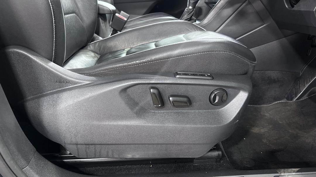 2019 Volkswagen Tiguan Allspace 162 Tsi Highline, Automatic, 63317 km, Drivers Side Adjustment Panel