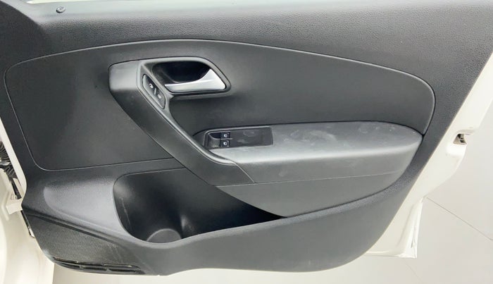 2017 Volkswagen Ameo TRENDLINE 1.2, Petrol, Manual, 40,743 km, Driver Side Door Panels Control