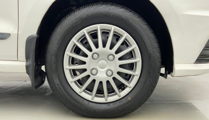 2017 Volkswagen Ameo TRENDLINE 1.2, Petrol, Manual, 40,743 km, Right Front Wheel