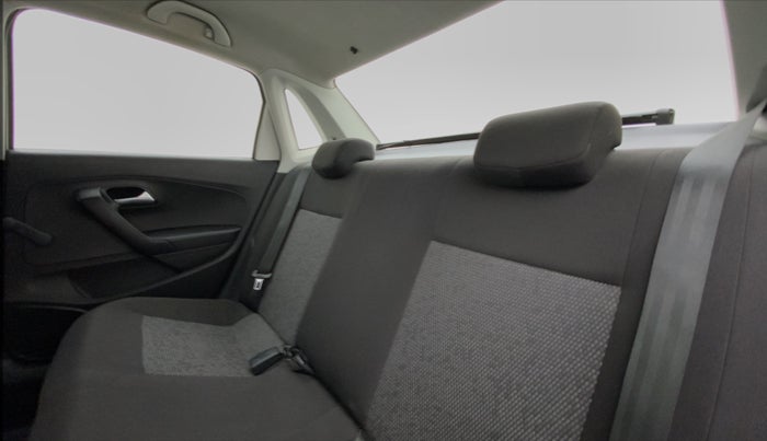 2017 Volkswagen Ameo TRENDLINE 1.2, Petrol, Manual, 40,743 km, Right Side Rear Door Cabin