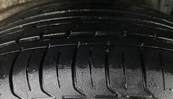 2014 Tata Zest XM RT, Petrol, Manual, 47,710 km, Left Rear Tyre Tread