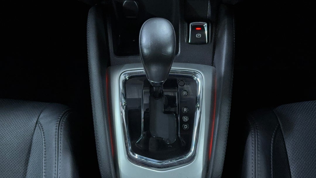 2016 Nissan Qashqai Ti, Automatic, 114532 km, Gear Lever 