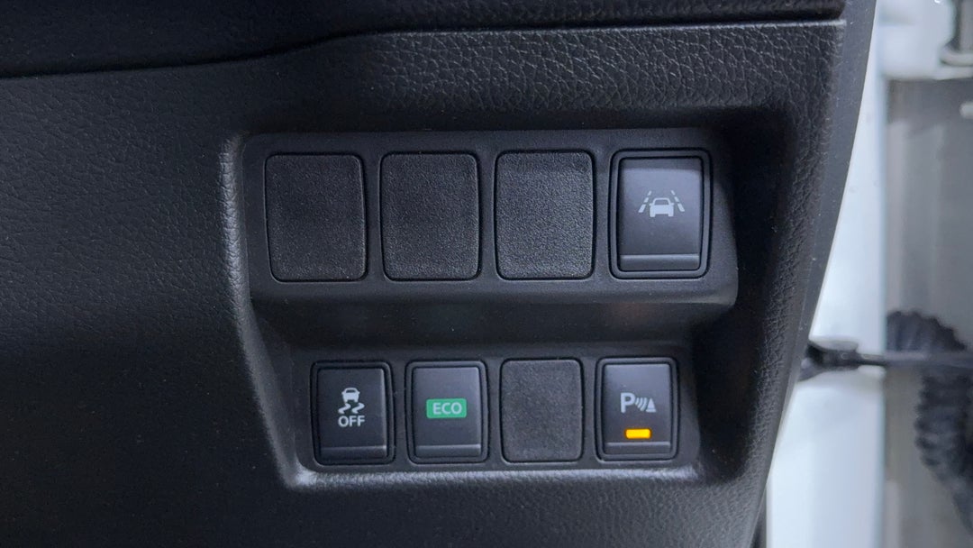 2016 Nissan Qashqai Ti, Automatic, 114532 km, Utility Switches/Buttons