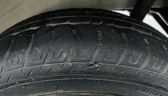 2015 Maruti Wagon R 1.0 VXI, Petrol, Manual, 35,460 km, Left Rear Tyre Tread