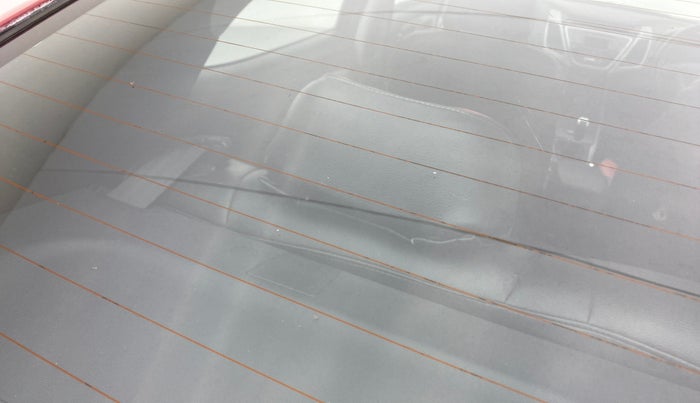 2015 Hyundai New Elantra S 1.6 MT, Diesel, Manual, 44,422 km, Rear windshield - Minor spot on windshield