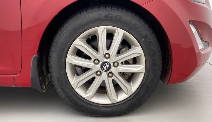2015 Hyundai New Elantra S 1.6 MT, Diesel, Manual, 44,422 km, Right Front Wheel