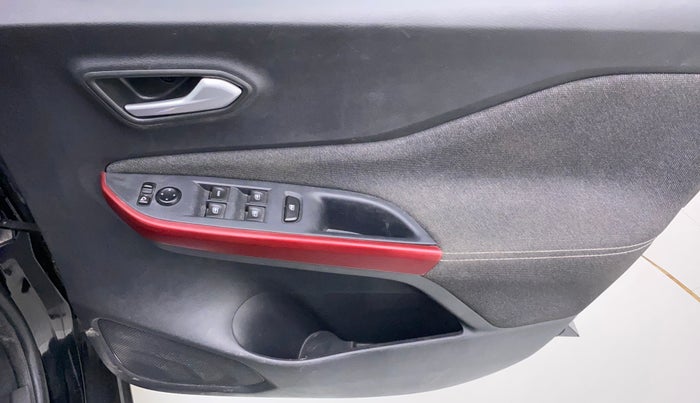 2022 Nissan MAGNITE XV RED EDITION, Petrol, Manual, 20,119 km, Driver Side Door Panels Control
