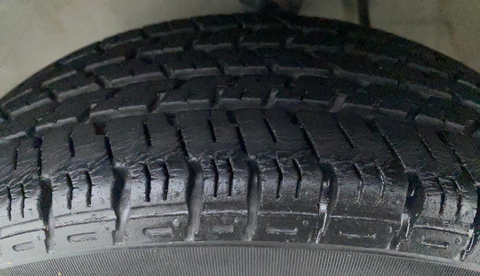 2017 Maruti Alto K10 VXI P, Petrol, Manual, 17,812 km, Left Front Tyre Tread