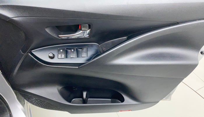 2018 Toyota Innova Crysta 2.4 GX 7 STR, Diesel, Manual, 80,542 km, Driver Side Door Panels Control