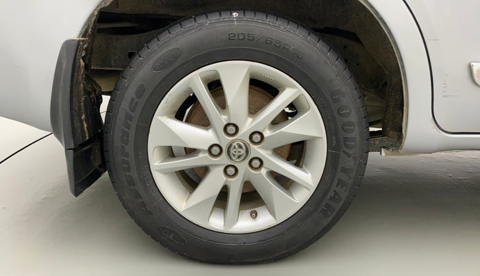 2018 Toyota Innova Crysta 2.4 GX 7 STR, Diesel, Manual, 80,542 km, Right Rear Wheel