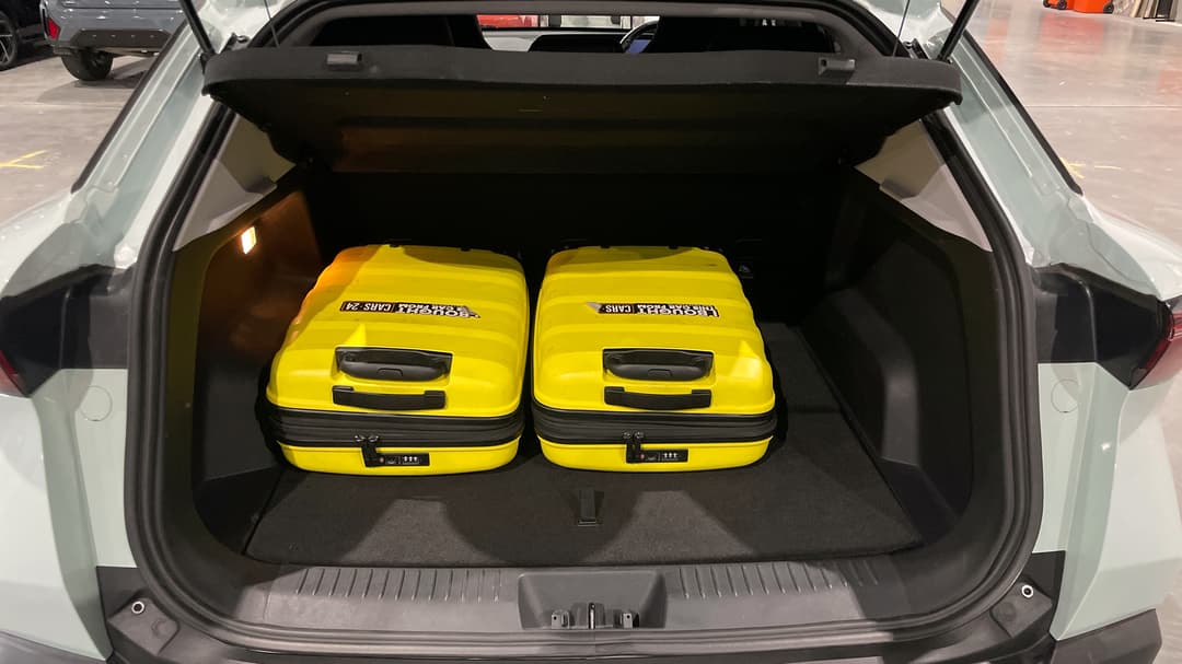 2023 Chery Omoda 5 Bx (basic Version), Automatic, 30905 km, Boot Inside View with Luggage