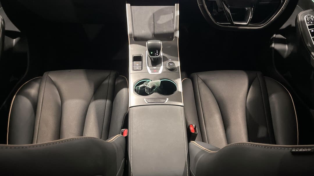 2023 Chery Omoda 5 Bx (basic Version), Automatic, 30905 km, Center Console