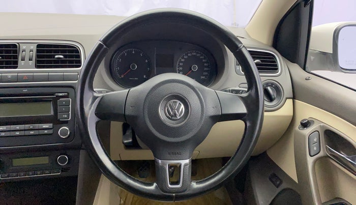 2011 Volkswagen Vento HIGHLINE 1.6 MPI, Petrol, Manual, 58,404 km, Steering Wheel Close Up
