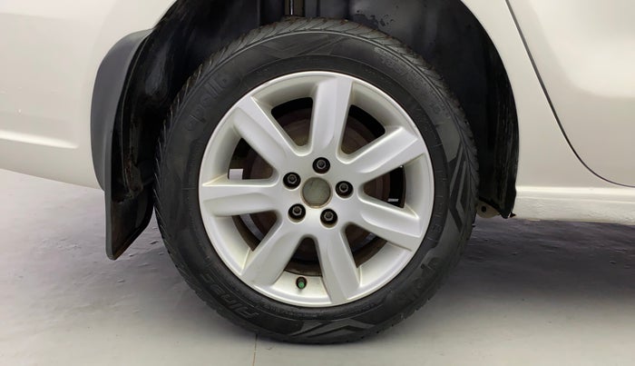 2011 Volkswagen Vento HIGHLINE 1.6 MPI, Petrol, Manual, 58,404 km, Right Rear Wheel