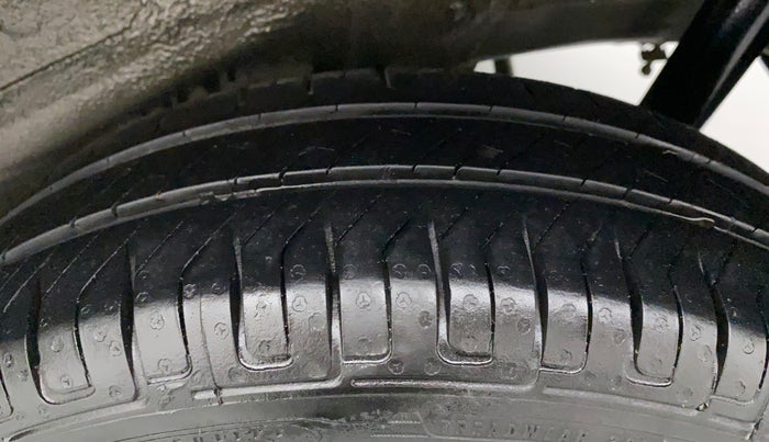 2015 Maruti Wagon R 1.0 VXI, Petrol, Manual, 64,709 km, Left Rear Tyre Tread