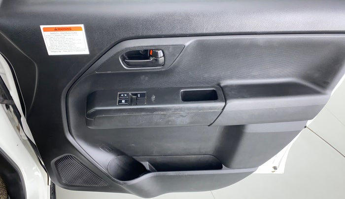 2021 Maruti New Wagon-R 1.0 Lxi (o) cng, CNG, Manual, 34,942 km, Driver Side Door Panels Control