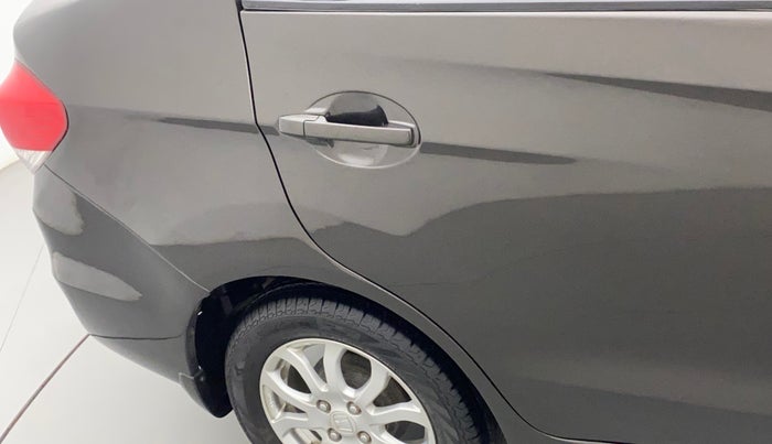 2015 Honda Amaze 1.2L I-VTEC VX AT, Petrol, Automatic, 37,372 km, Right quarter panel - Minor scratches