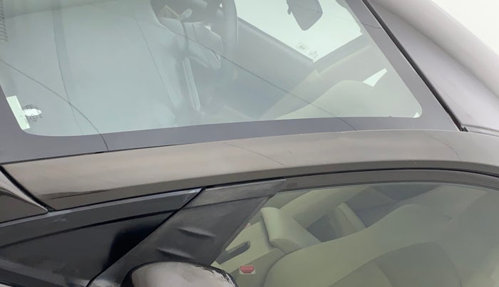2015 Honda Amaze 1.2L I-VTEC VX AT, Petrol, Automatic, 37,372 km, Left A pillar - Slightly dented